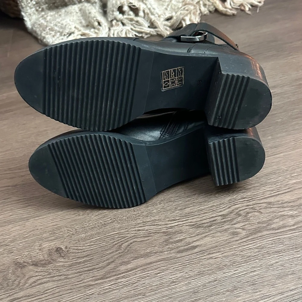 Elodie Black Leather Ankle Boots
